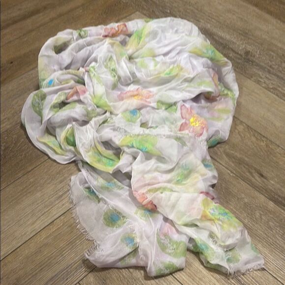 L’Oro Di Maglia Hand Painted Scarf - Picture 1 of 5